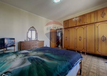 Camera / camera da letto - Quadrilocale Via Adamo Giangiulio
 
4, Lanciano - foto 26