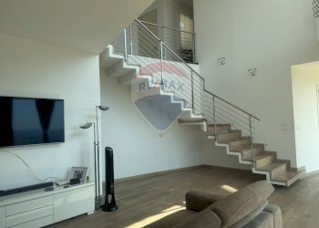 Scale - Villa Mozzagrogna - foto 5