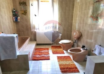 Bagno - Villa Viale Maiella
 
6, Fara San Martino - foto 23