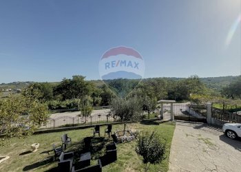 Giardino - Casa indipendente Orsogna - foto 16