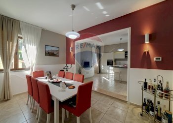 Sala da pranzo - Casa indipendente Orsogna - foto 19