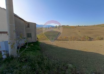 Giardino - Casa indipendente Via Santa Lucia
 
264, Sant'Eusanio del Sangro - foto 10