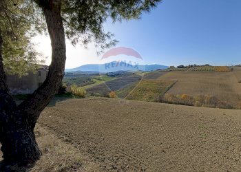 Vista delle montagne - Casa indipendente Via Santa Lucia
 
264, Sant'Eusanio del Sangro - foto 12