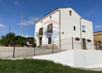 Casa all\'aperto - Casa indipendente Via San Vicenzo
 
15, Castel Frentano - foto 4