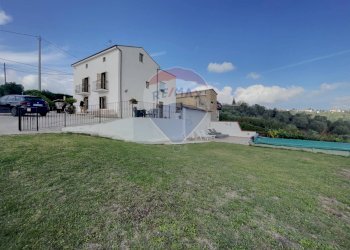 Casa all\'aperto - Casa indipendente Via San Vicenzo
 
15, Castel Frentano - foto 7