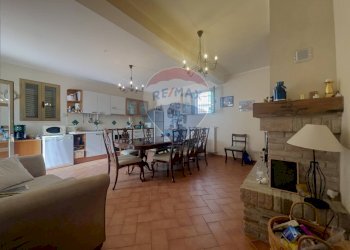 Sala da pranzo - Casa indipendente Via San Vicenzo
 
15, Castel Frentano - foto 20