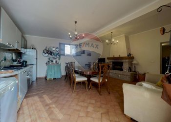 Sala da pranzo - Casa indipendente Via San Vicenzo
 
15, Castel Frentano - foto 22