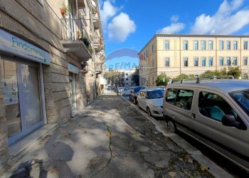 Foto 3 - Attività Commerciale Via Monte Grappa
29, Lanciano - foto 3