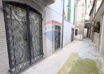 Edificio all\'aperto - Casa semi indipendente VIA DEI FRENTANI
 
63, Lanciano - foto 42