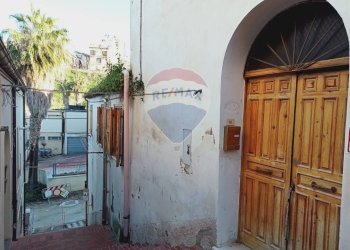 Edificio all\'aperto - Casa semi indipendente Via Valera
 
77, Lanciano - foto 4