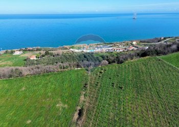 Vista dell\'acqua - Terreno agricolo C.da Lentesco, Torino di Sangro - foto 13