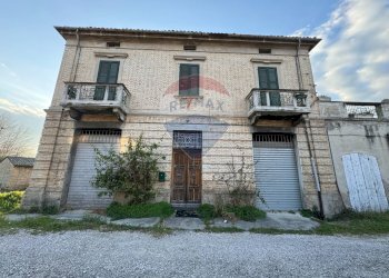 Casa all\'aperto - Casa indipendente C.da Santa Liberata
 
127, Lanciano - foto 6