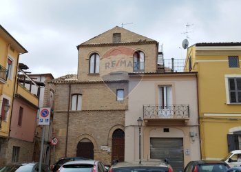 Edificio all\'aperto - Casa indipendente Piazza dei Frentani
 
1/2, Lanciano - foto 2