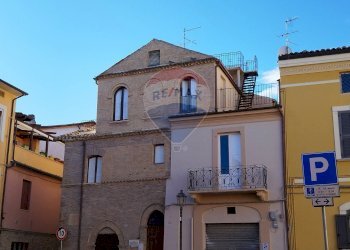 Edificio all\'aperto - Casa indipendente Piazza dei Frentani
 
1/2, Lanciano - foto 3