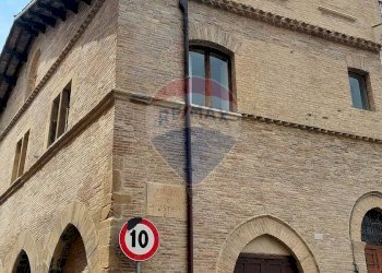 Edificio all\'aperto - Casa indipendente Piazza dei Frentani
 
1/2, Lanciano - foto 8