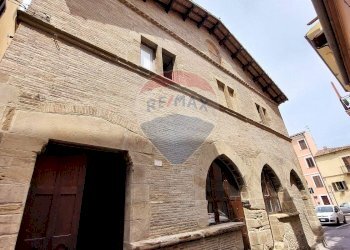 Edificio all\'aperto - Casa indipendente Piazza dei Frentani
 
1/2, Lanciano - foto 12