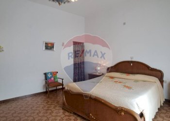 Camera / camera da letto - Casa semi indipendente Via Scesa Valli
 
5-9, Villa Santa Maria - foto 11