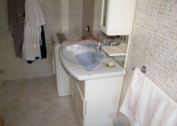 Bagno - Casa semi indipendente Via Angelo Camillo De Meis
 
3, Bucchianico - foto 10