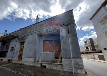 Edificio all\'aperto - Casa indipendente Santeramo in Colle - foto 1