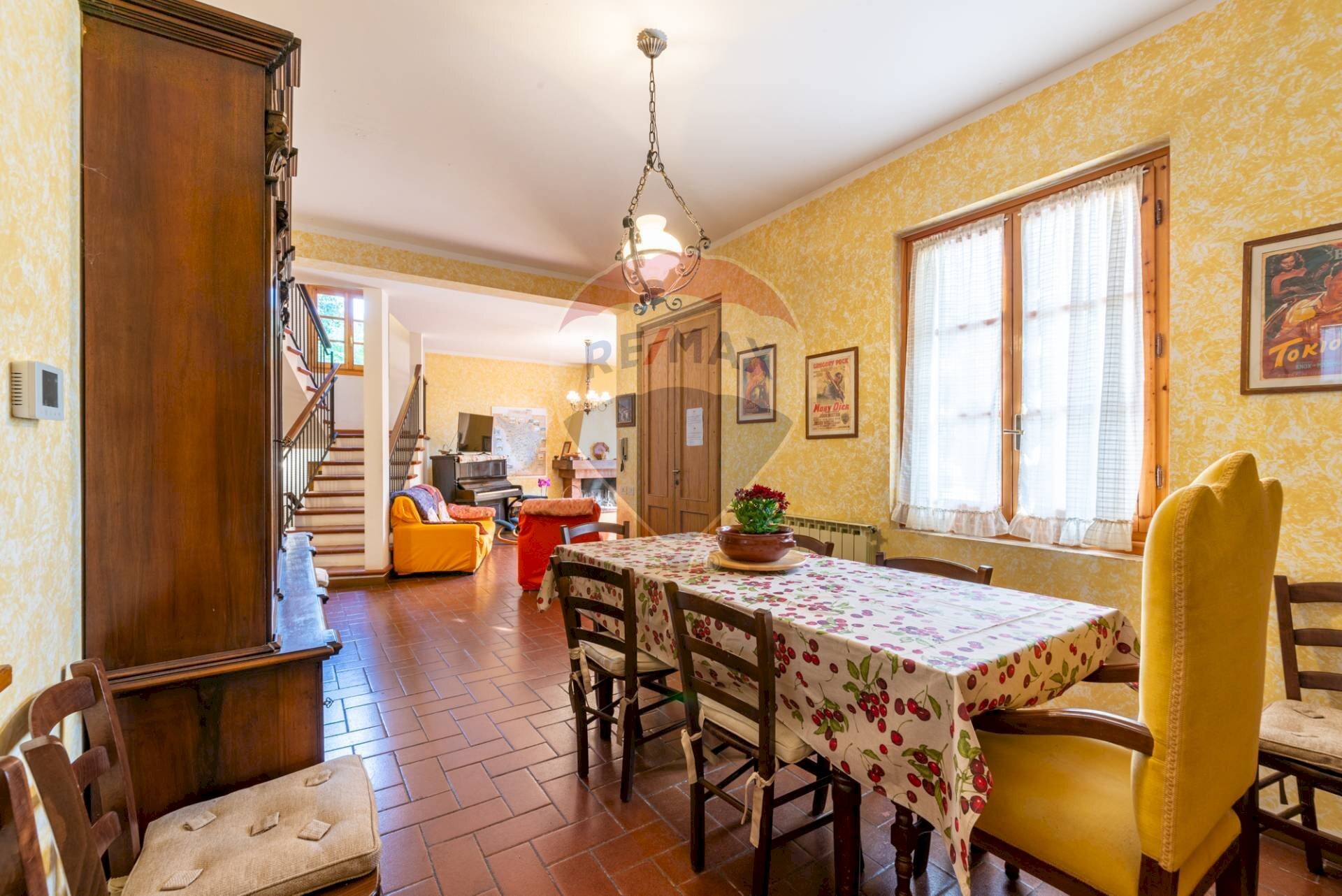 Sala da pranzo - Casa indipendente via Del Valico
 
1, Figline e Incisa Valdarno - foto 1