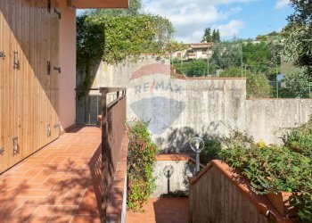 Terrazza - Casa indipendente via Del Valico
 
1, Figline e Incisa Valdarno - foto 40