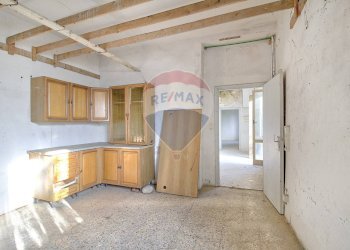 Cucina - Rustico località Riguzze, Castelfranco Piandiscò - foto 12