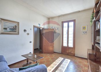 Soggiorno - Casa semi indipendente Via Giulio cesare
 
14, Bucine - foto 3
