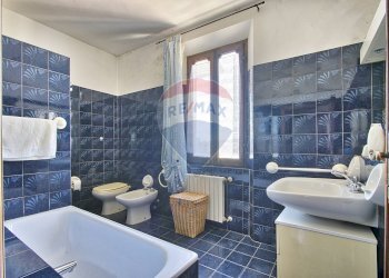 Bagno - Casa semi indipendente Via Giulio cesare
 
14, Bucine - foto 11