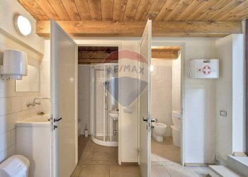 Bagno - Laboratorio Piazza Donatori di Sangue
 
13, Montevarchi - foto 11