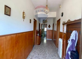 Hall / corridoio - Villa CONTRADA GABELLUCCIA
 
SNC, Corigliano-Rossano - foto 7