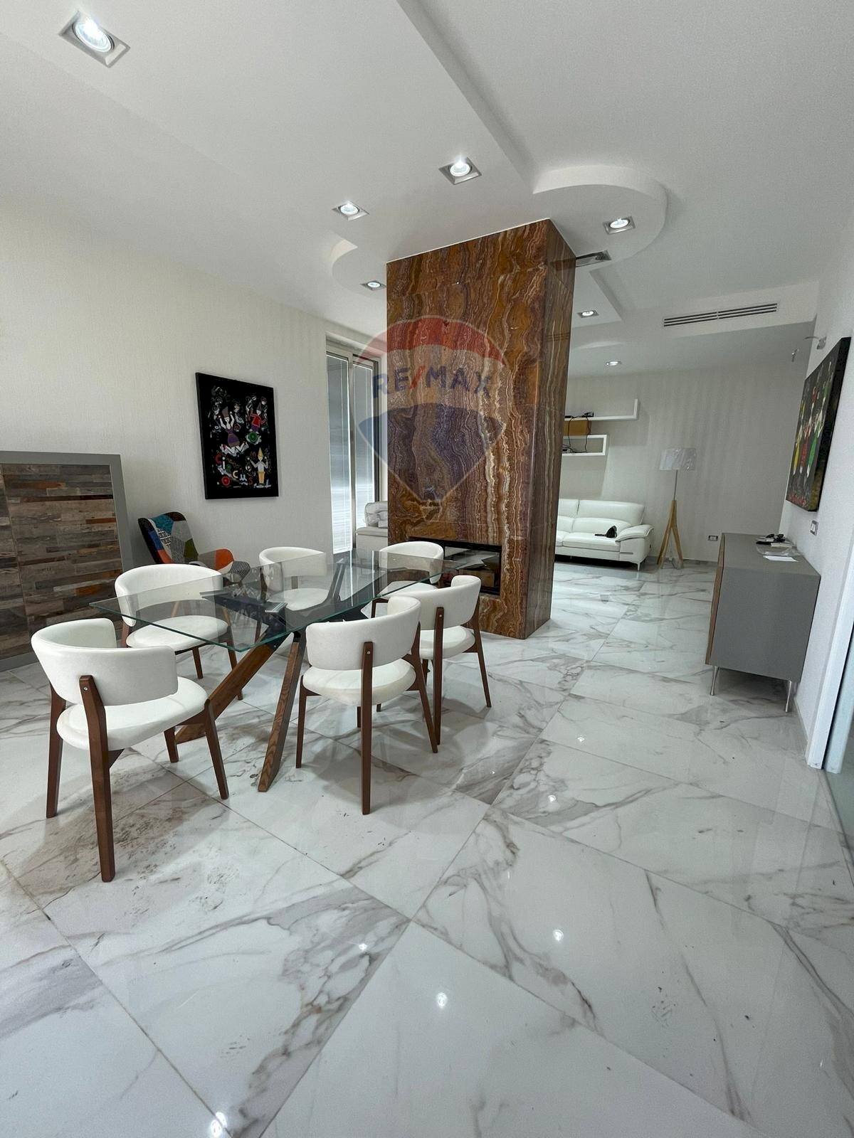 Sala da pranzo - Attico via Puglia
 
5, Corigliano-Rossano - foto 1