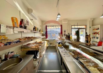 Cucina - Attività Commerciale Piazza dell'Unione Europea
15, Montelupo Fiorentino - foto 8