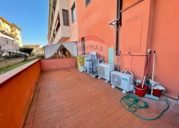 Terrazza - Attività Commerciale Piazza dell'Unione Europea
15, Montelupo Fiorentino - foto 21