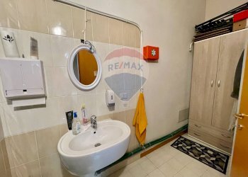 Bagno - Attività Commerciale Piazza dell'Unione Europea
15, Montelupo Fiorentino - foto 22