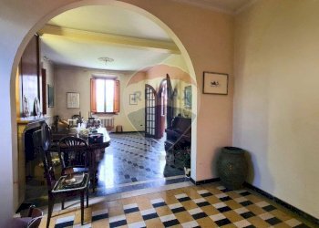 SALONE - Villa località Biagioni
 
42/43, Altopascio - foto 10