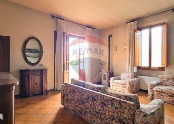 SALOTTO - Villa località Biagioni
 
42/43, Altopascio - foto 11