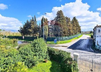 AFFACCIO DAL BALCONCINO - Villa località Biagioni
 
42/43, Altopascio - foto 27