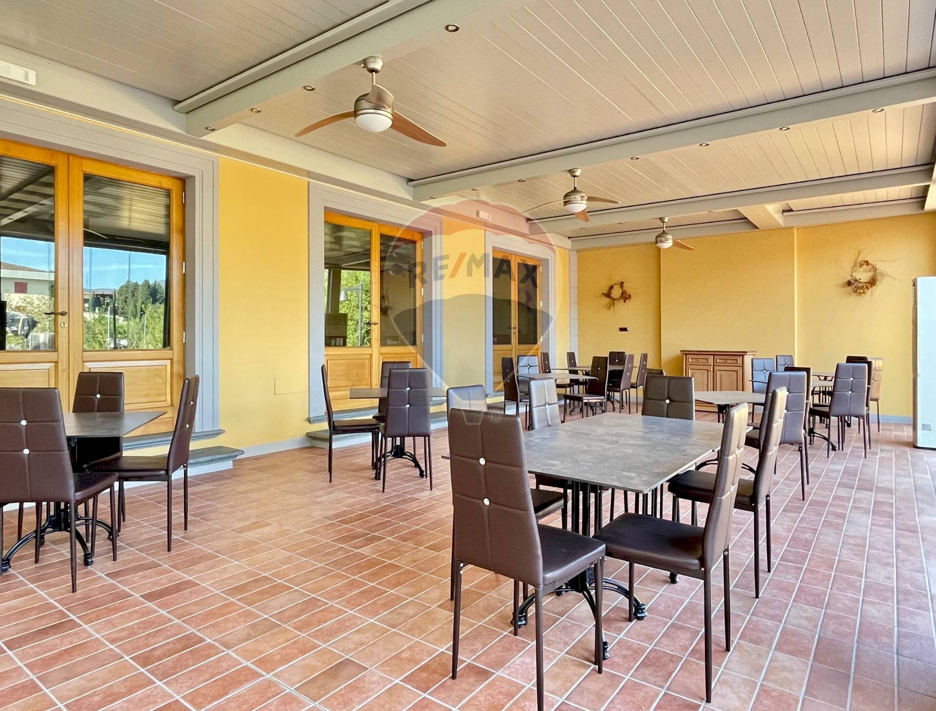 veranda - Locale Commerciale piazza Berni
 
13, Lamporecchio - foto 1