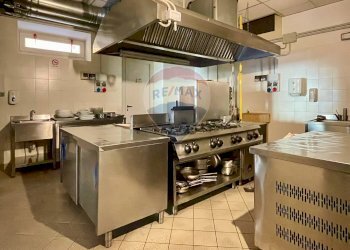 cucina - Locale Commerciale piazza Berni
 
13, Lamporecchio - foto 12