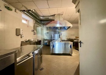 cucina - Locale Commerciale piazza Berni
 
13, Lamporecchio - foto 15