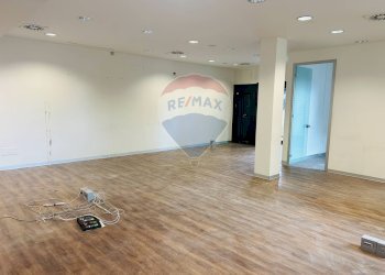 Stanza vuota - Shop Via Los Angeles
 
37, Assisi - photo 11