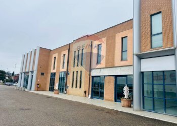 Edificio all\'aperto - Locale Commerciale Via Dei Gelsi
2, Magione - foto 8