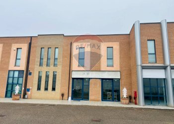 Edificio all\'aperto - Locale Commerciale Via Dei Gelsi
2, Magione - foto 15