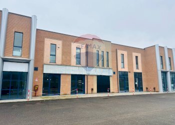 Edificio all\'aperto - Locale Commerciale Magione - foto 1