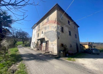 Edificio all\'aperto - Casa semi indipendente Città di Castello - foto 1