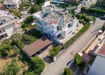 Edificio all\'aperto - Villa Viale degli Aranci, Sant'Egidio del Monte Albino - foto 13