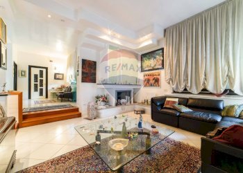 Soggiorno - Villa Viale degli Aranci, Sant'Egidio del Monte Albino - foto 1