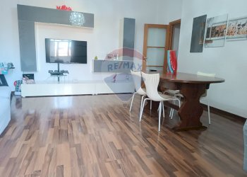 Sala da pranzo - Apartment VIA RAFFAELE LIBROIA
 
106, Nocera Inferiore - photo 20