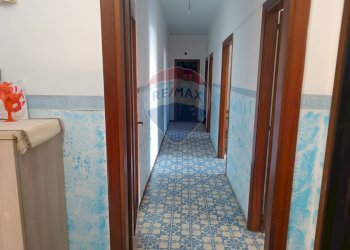 Hall / corridoio - Three-room apartment VIA FILIPPO TURATI, San Marzano sul Sarno - photo 16