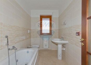 Bagno - Three-room apartment Via Paolo Veronese
 
77, Torino - photo 9